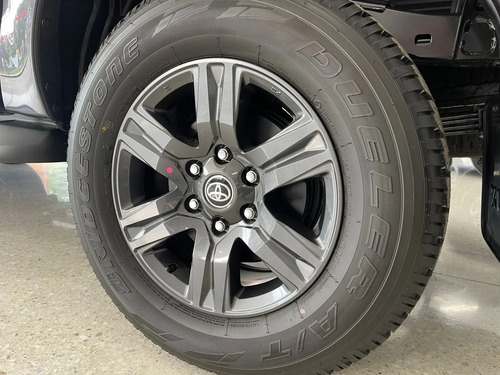 Disponible/inmediata/hilux Mec/2.4cc/2027/diesel/gris Oscura