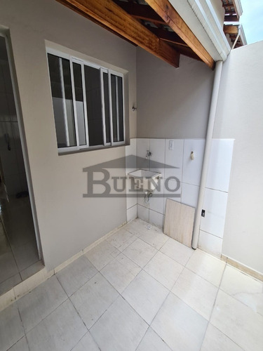 Imagem 2 de 8 de Casa - 2201 - 69034738