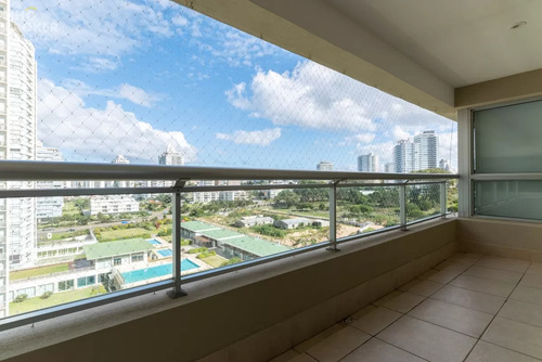 Apartamento En Alquiler Torrelobos, Punta Del Este, Playa Brava.