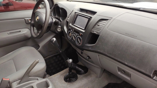 Imagen 9 de 10 de Toyota Hilux Doble Cab. 2.5 Dx 4x4 2008 Di Buono
