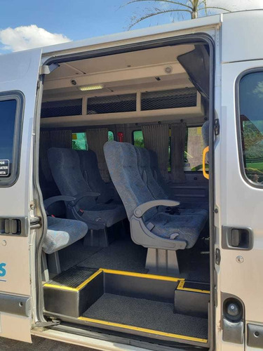 Imagem 6 de 10 de Renault Master 2.5 Dci L3h2 Mini-bus Executiva