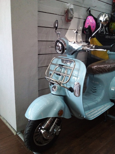Imagen 11 de 25 de Scooter Electrico Vespa Sunra Litio Moto Electrica Retro