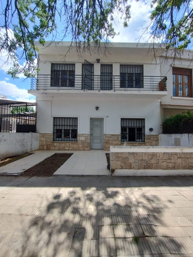 Se Vende Casa 3 Dormitorios Bv Quinta Santa Ana 