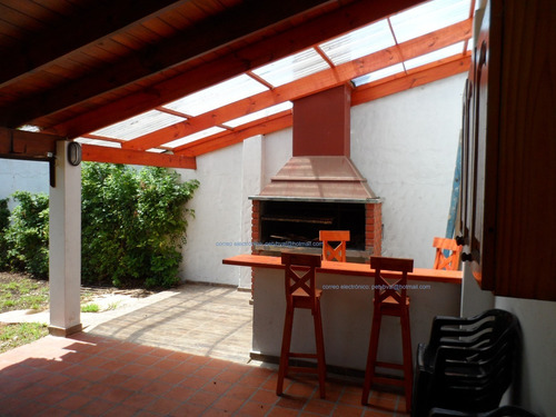 Imagen 13 de 20 de Chalet Para 12 Personas. Mar Del Plata