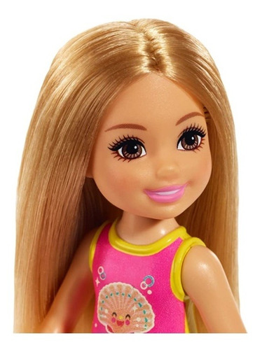 Imagem 3 de 12 de Kit 04 Bonecas Barbie Club Chelsea Praia Ms