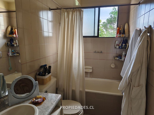 Depto En Venta De 4 Dorm. En Lo Barnechea, Cerca Arrayan