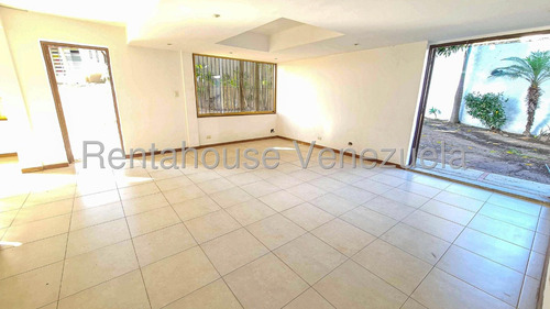 Casa En Venta En El Cafetal Calle Cerrada Casas En Caracas Angela Tochon