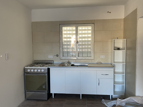 Se Vende Casa Dos Dorm. Calle Corrientes - Appto Bancor