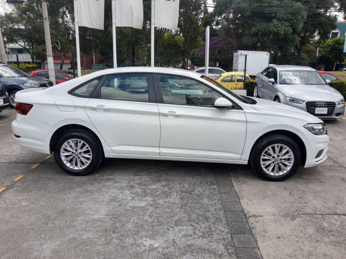 Imagen 3 de 15 de Volkswagen Jetta 2020 4p Comfortline L4/1.4/t Aut