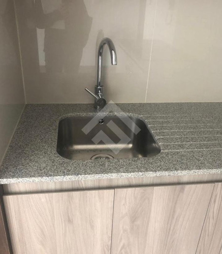Departamento En Venta De 2 Dorm. En Estación Central
