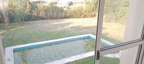Casa En Venta - 3 Dormitorios 2 Baños - 900mts2 - Nordelta