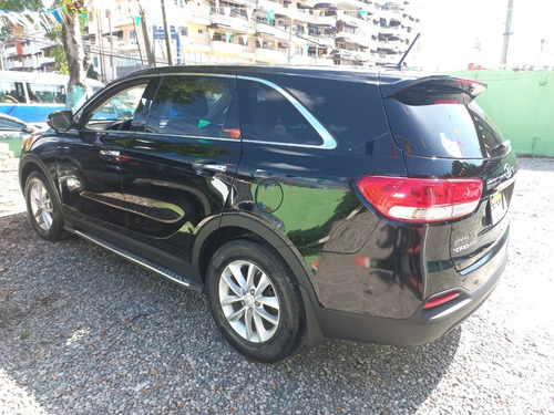 Imagen 10 de 11 de Kia Sorento Negra Americana 2016 Poco Uso.
