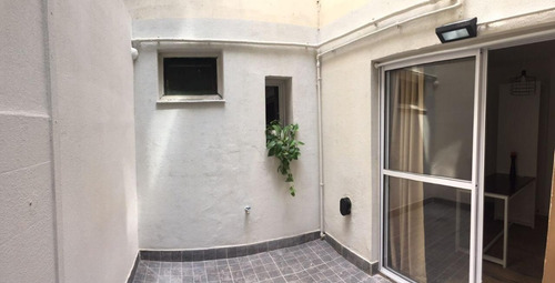 Imagen 5 de 8 de Departamento De 1 Ambiente Contrafrente Con Patio