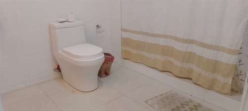 Casa En Venta De 3 Dorm. En Las Condes, Increíble Ubicación