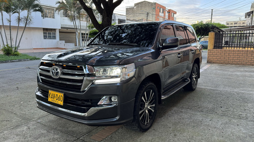 Toyota Land Cruiser Sahara 4.5 Diesel 2010 Blindaje 2 Plus
