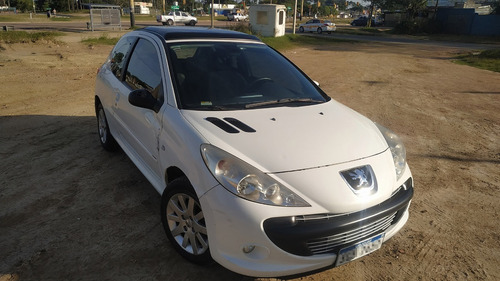 Peugeot 207 Compact Image