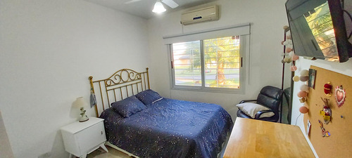 Venta Casa 5 Amb, Pileta, Galeria - Barrio Manzanares Chico Apto Crédito