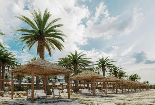 Condo Con Terraza Que Tiene Vista Al Mar, Cuatro Recamaras,