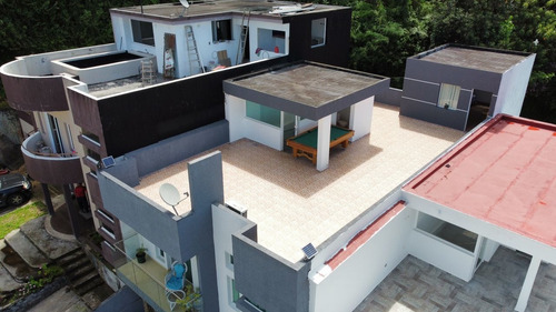 Imagen 20 de 20 de Cf. Se Vende Casa Minimalista En Colinas De Pirineos
