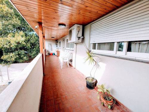 Casa Con Parque, Local Y Cochera En Quilmes