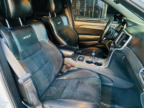 Imagen 7 de 15 de Jeep Grand Cherokee 2014 Srt-8