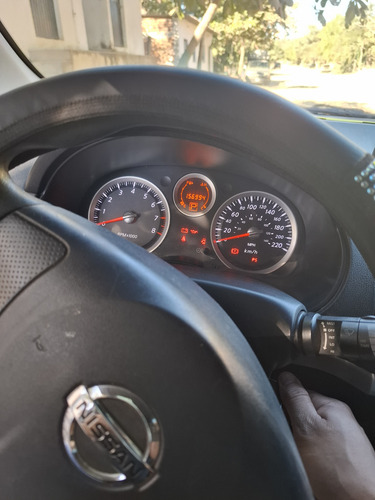 Nissan Sentra 2.0 Custom Cvt