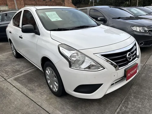 Nissan Versa Drive 2020