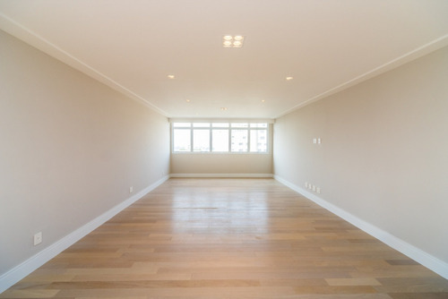 Imagem 8 de 8 de O Apartamento Conta Com Os Acabamentos Top De Linha Do Mercado, Sendo Piso De Madeira Maciça Indusparquet, Metais Hansgrohe, Iluminação 100% Led, Pisos Molhados Decortiles, Cooktop - Ap00996 - 700848