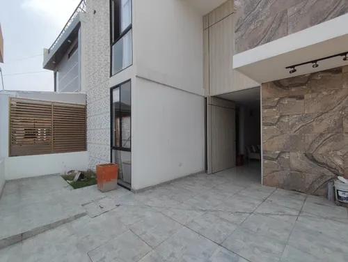 Casa En Venta En Doce De Octubre. Cod V30534