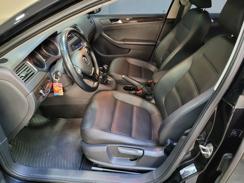 Imagen 11 de 14 de Volkswagen Vento 1.4 Highline 150cv 2017 Famaautos