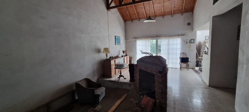 En Venta En Ciudad Jardin Chalet De 4 Ambientes, 3 Baños Dentro De Barrio Cerrado Ex Malibu; Esta Edificado Sobre Lote De 294m2 En Dos Plantas - F: 10023