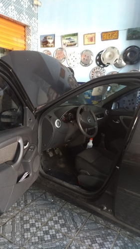 Renault Logan 2011 1.0 16v Expression Hi-flex 4p