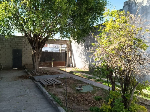 Oportunidad!  Casa En Venta 4 Ambientes. Gran Patio/parque.