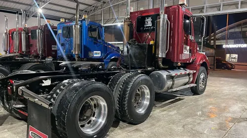 Freightliner Cl 120 2007 Vino Tinto