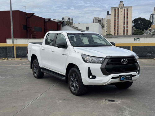 Toyota Hilux 2.8 D-4D TURBO DIESEL CD SR 4X4 AUTOMÁTICO