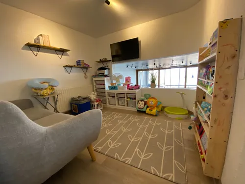 Vista A La Ciudad, Con 4d, 3b Y Completamente Remodelado