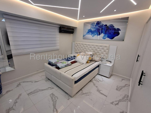 Bello, Moderno, Remodelado, Excelente Vista. 25-24297