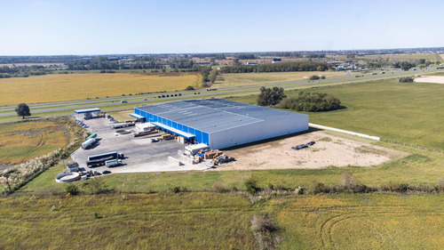 Depósito En Zarate Km 90 3600 M2 Con Hidrantes