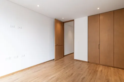 Apartamento En Venta En Chicó Navarra. Cod V10046
