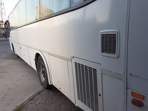 Imagen 2 de 4 de Mercedes Benz Mod 1518 Piso Bajo Media Distancia Turismo