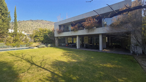 Casa Moderna En Venta En La Dehesa