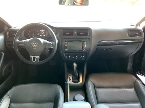 Imagem 7 de 15 de Volkswagen Jetta 2.0 Comfortline Flex 4p Automática