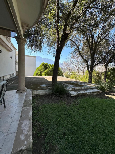 Casa En Renta En Colonia Bosques De Las Misiones Sector Encino, Santiago, Nuevo León