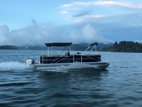 Pontoon Boat Starcraft Mx23c Motor Evinrude G2 150hp
