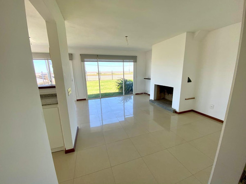 Imagen 4 de 16 de Venta Apartamento Barra De Carrasco 2 Dormitorios Jardin De Uso Exclusivo