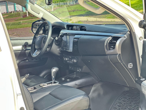 Toyota Hilux SRV - 2.8 4X4