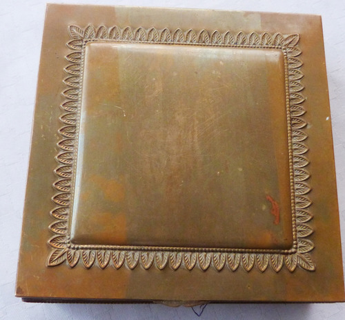 Monijor62-antiguo Coleccion Caja Bronce Tienda Las Filipinas (Usado)