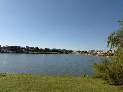 Imagen 9 de 26 de Hermosa Casa Al Agua En San Matias