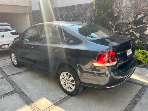 Volkswagen Vento 1.6 Confortline At