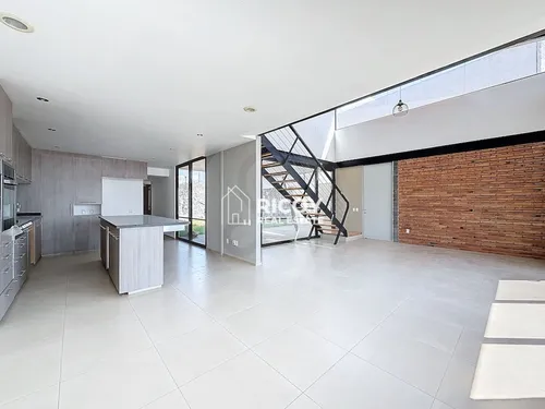 Casa En Venta En Juriquilla